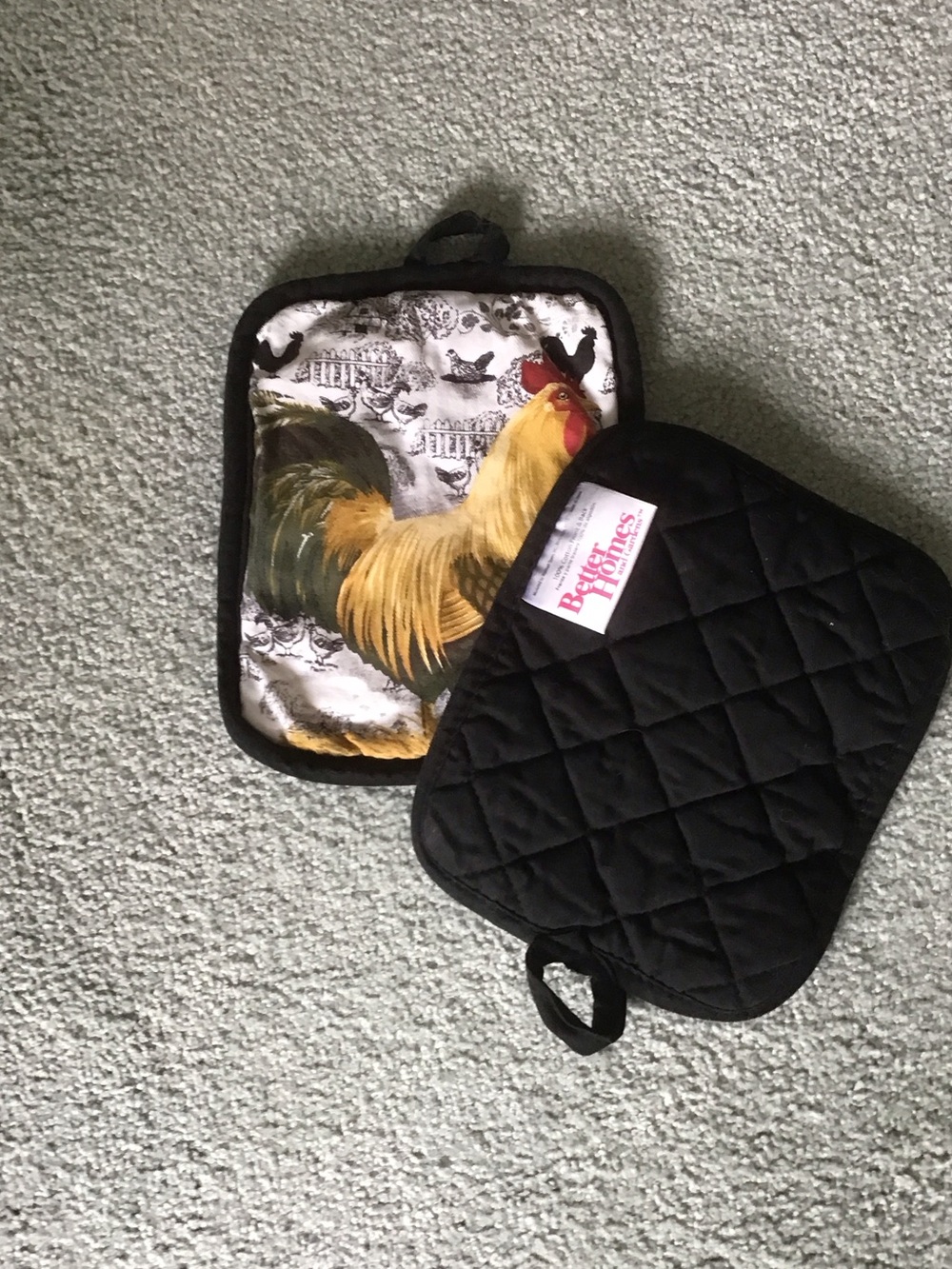 Better Homes And Gardens Black and Yellow Rooster Quilted Pot Holders